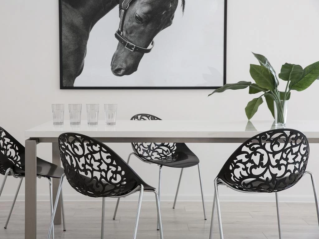 Ensemble De 4 Chaises Noires MUMFORD 4 Ensemble De 4 Chaises Noires MUMFORD – Image 2